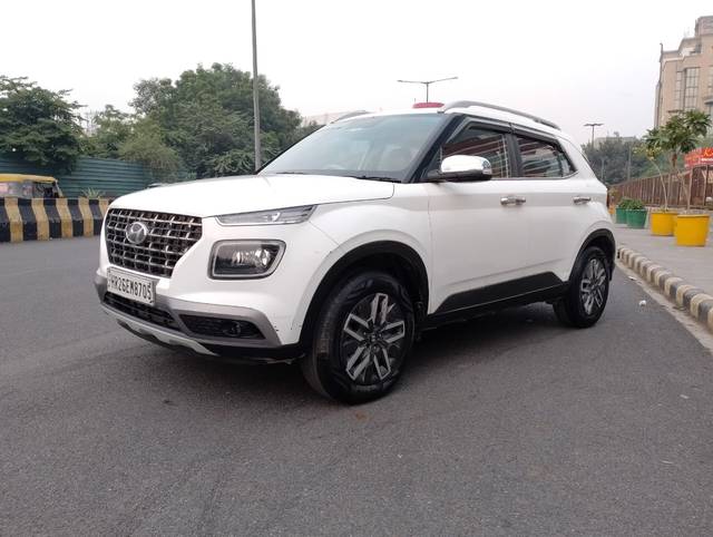 https://images10.gaadi.com/usedcar_image/3674671/original/593716__cover_image-20231116110602.jpeg?imwidth=6400