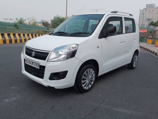 https://images10.gaadi.com/usedcar_image/3674672/original/593732__cover_image-20231116123619.jpeg?imwidth=6400