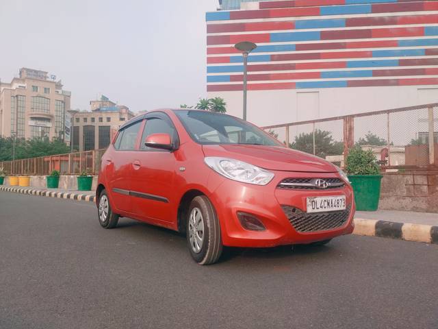 https://images10.gaadi.com/usedcar_image/3674676/original/593762__front_right_view-20231116135620.jpeg?imwidth=6400