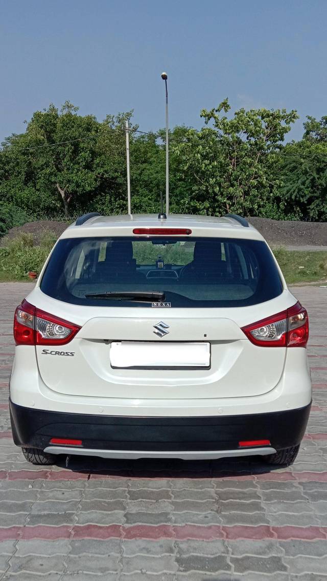 https://images10.gaadi.com/usedcar_image/3674749/original/processed_img2915891__used_car_2915891_1700139563.jpg?imwidth=6401