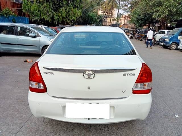 https://images10.gaadi.com/usedcar_image/3674807/original/processed_img2915929__usedcar_6662d6f0_260b_4540_936c_c38a4a840e60_119241700141061_1700141084.jpg?imwidth=6402