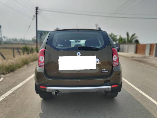 https://images10.gaadi.com/usedcar_image/3674824/original/processed_img2915939__used_car_2915939_1700141778.jpg?imwidth=6402