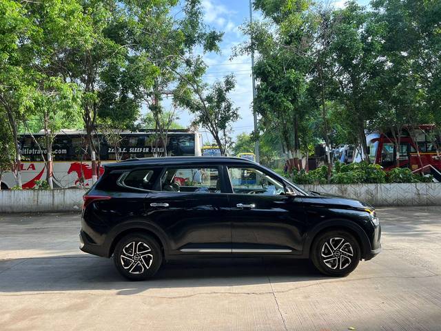 https://images10.gaadi.com/usedcar_image/3674848/original/processed_img2915949__used_car_2915949_1700142798.jpg?imwidth=6402