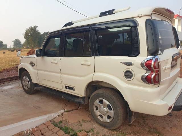 https://images10.gaadi.com/usedcar_image/3674866/original/processed_9f021c42-090b-47ca-8263-6555695fb04d.jpg?imwidth=6400