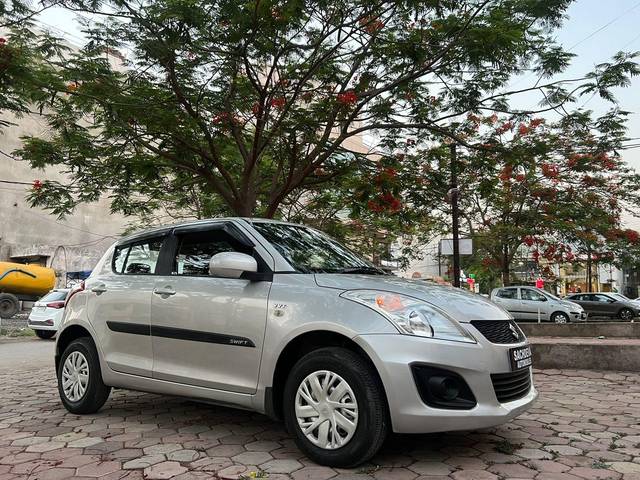 https://images10.gaadi.com/usedcar_image/3674867/original/processed_img2915958__used_car_2915958_1700143443.jpg?imwidth=6401