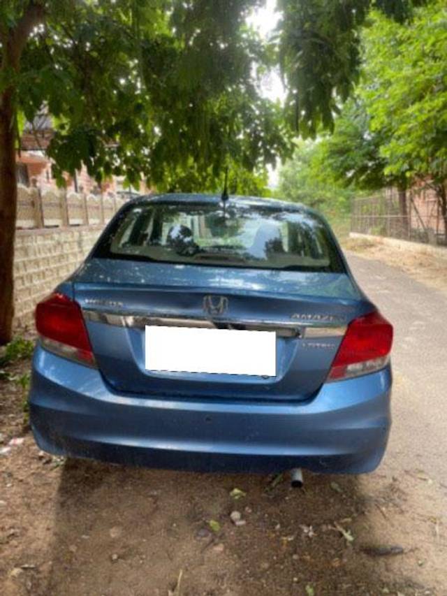 https://images10.gaadi.com/usedcar_image/3674926/original/processed_6ab8115e-a2e3-4ad7-b806-053b1de2f481.jpeg?imwidth=6402