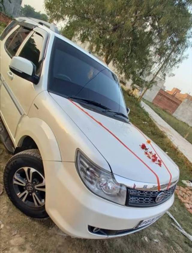 https://images10.gaadi.com/usedcar_image/3674937/original/processed_ce15ec60-aa5c-48a1-863d-d68a34722e00.jpg?imwidth=6400