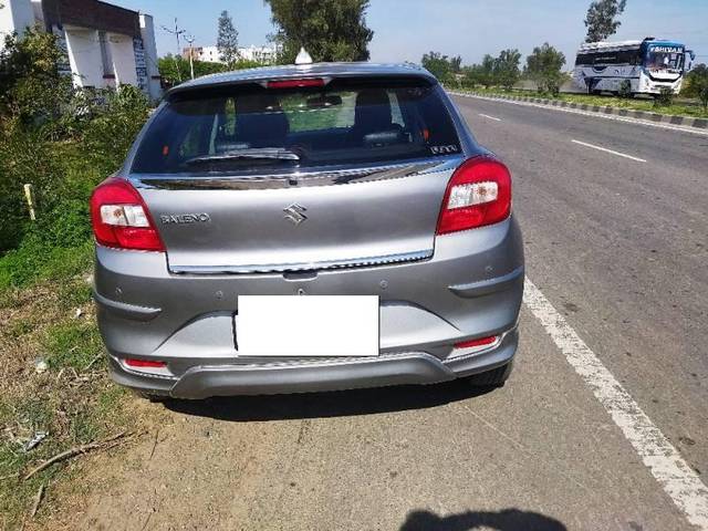 https://images10.gaadi.com/usedcar_image/3674981/original/processed_4f815810-0f11-4625-83dc-9e4c95f0df27.jpg?imwidth=6400