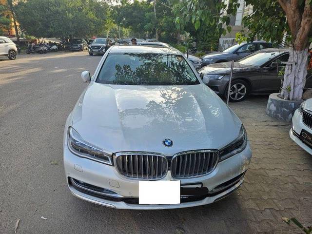 https://images10.gaadi.com/usedcar_image/3674994/original/processed_2cb95013-1a05-4f2d-866d-93d46399d92f.jpeg?imwidth=6402
