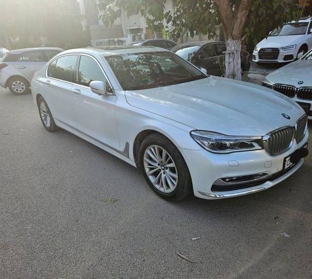 https://images10.gaadi.com/usedcar_image/3674994/original/processed_89d91a22-7ce8-426b-baf1-f90b9b33b7c9.jpeg?imwidth=6400
