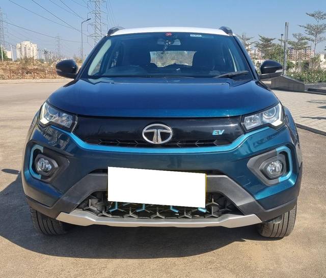 https://images10.gaadi.com/usedcar_image/3675036/original/processed_img2915977__used_car_2915977_1700153383.jpg?imwidth=6401