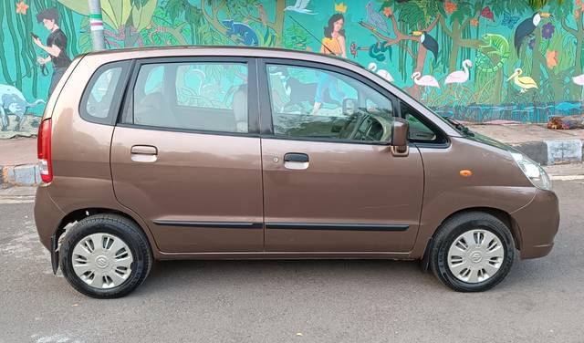 https://images10.gaadi.com/usedcar_image/3675039/original/img2915978__usedcar_estilo31117_538851700153248_1700153419.jpeg?imwidth=6401