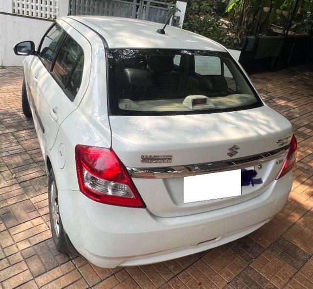 https://images10.gaadi.com/usedcar_image/3675048/original/processed_6eb6dc44-34e7-4a04-889b-15b1ad1b03cb.jpeg?imwidth=6402