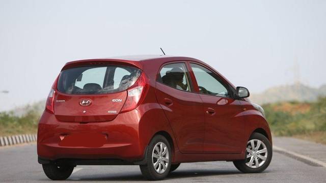 https://images10.gaadi.com/usedcar_image/3675157/original/processed_66ec4a8c-c0d3-4984-a691-98b96aff569e.jpeg?imwidth=6402