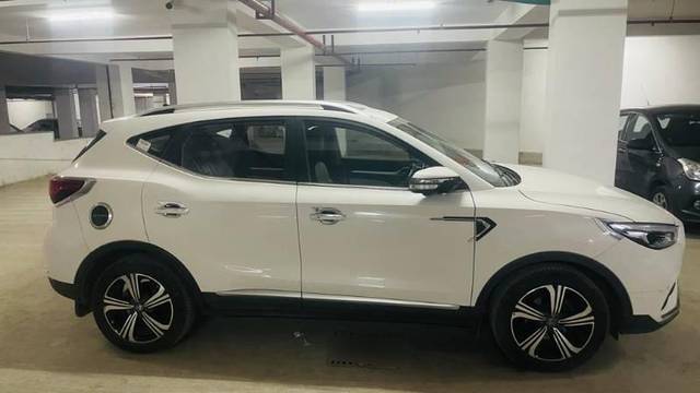 https://images10.gaadi.com/usedcar_image/3675253/original/processed_2dc23786-cc5c-4f06-bcd3-802f15ee3e8e.jpeg?imwidth=6401