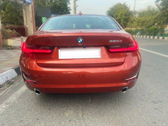 https://images10.gaadi.com/usedcar_image/3675326/original/processed_img2916032__used_car_2916032_1700196584.jpg?imwidth=6401