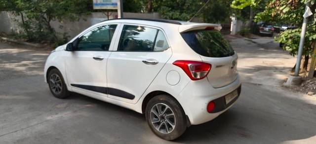 https://images10.gaadi.com/usedcar_image/3675345/original/processed_img2916040__used_car_2916040_1700197160.jpg?imwidth=6402