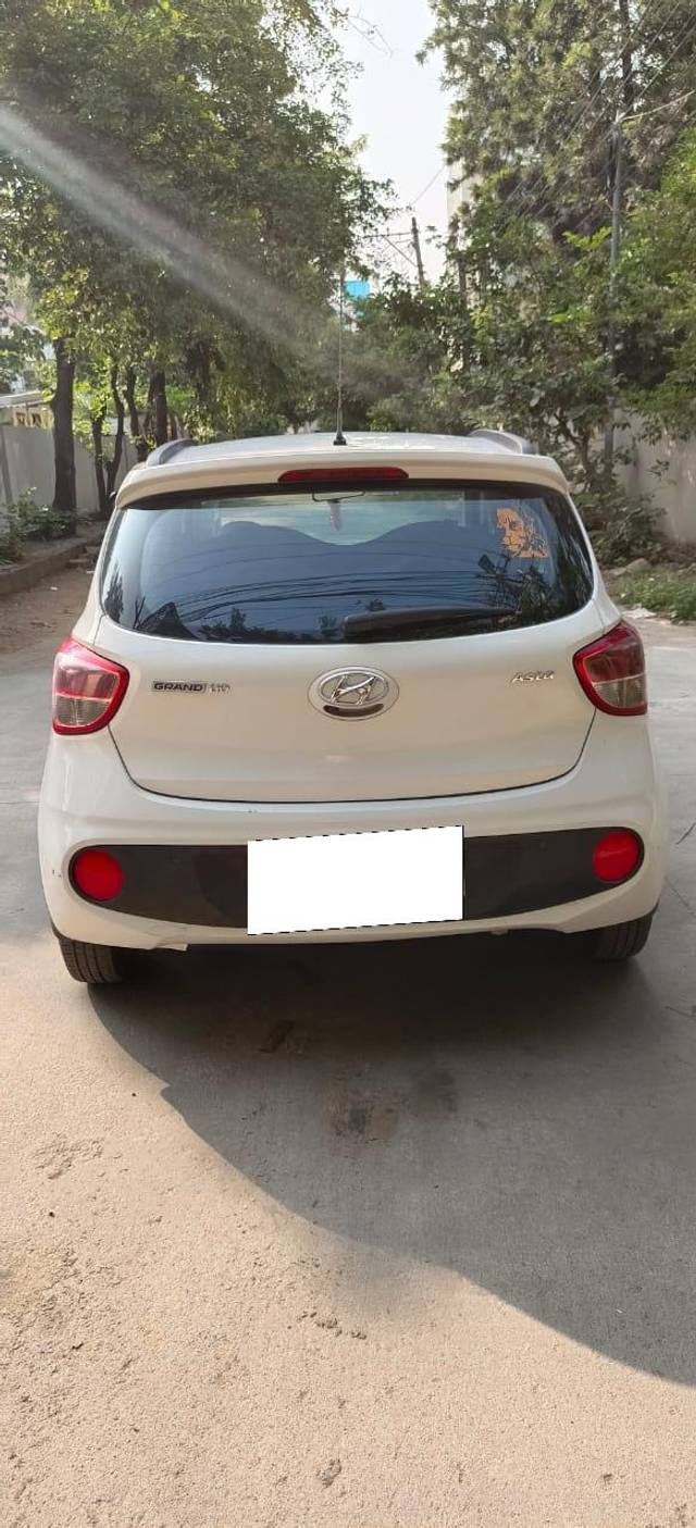 https://images10.gaadi.com/usedcar_image/3675345/original/processed_img2916040__used_car_2916040_1700197165.jpg?imwidth=6401