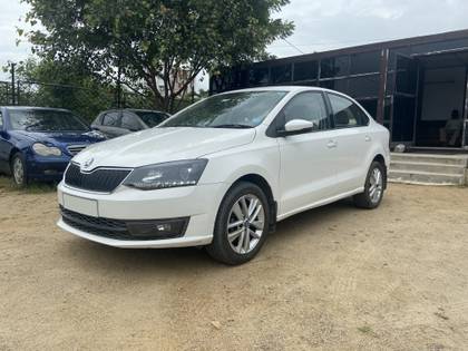 Skoda Rapid 1.5 TDI Style BSIV Skoda Rapid 1.5 TDI Style BSIV