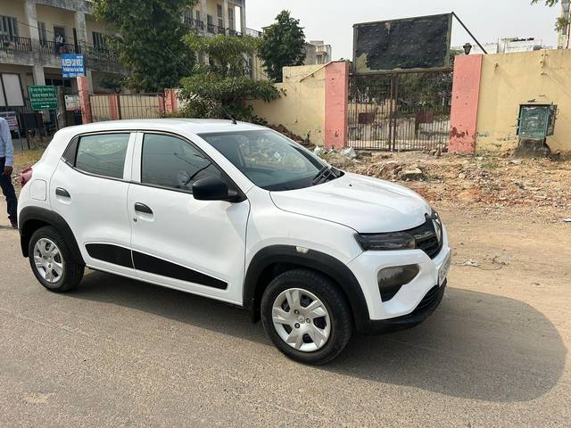 https://images10.gaadi.com/usedcar_image/3675506/original/processed_img2916103__used_car_2916103_1700202734.jpg?imwidth=6402