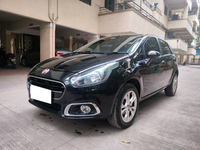 https://images10.gaadi.com/usedcar_image/3675546/original/processed_img2916126__used_car_2916126_1700203491.jpg?imwidth=6400
