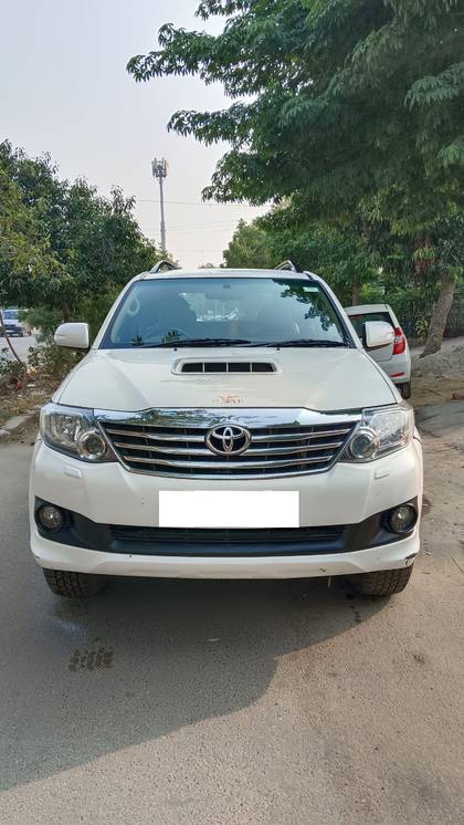 Toyota Fortuner 4x2 Manual Toyota Fortuner 4x2 Manual