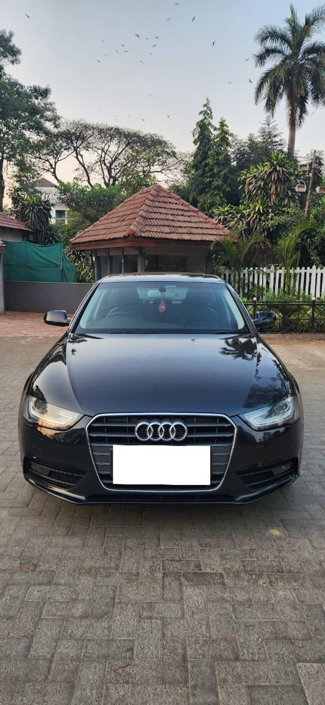 https://images10.gaadi.com/usedcar_image/3675574/original/processed_img2916141__used_car_2916141_1700204237.jpg?imwidth=6400