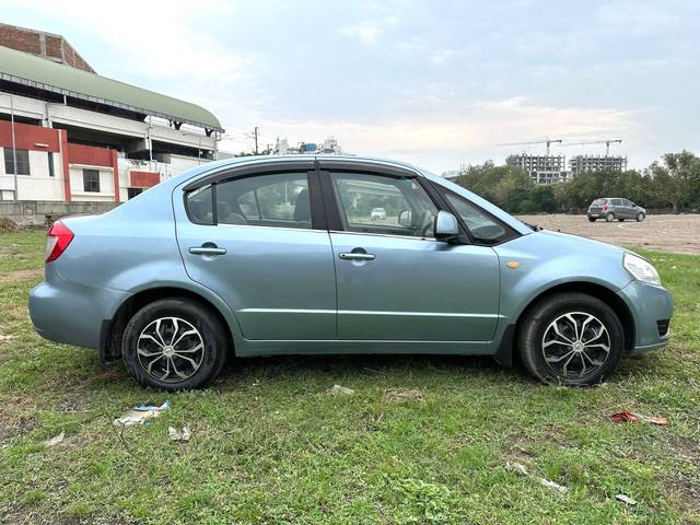 https://images10.gaadi.com/usedcar_image/3675603/original/processed_img2916153__usedcar_img_7779_2916153_1700206933.jpeg?imwidth=6401