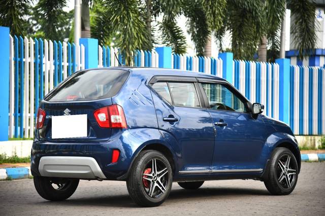 https://images10.gaadi.com/usedcar_image/3675653/original/processed_img2916192__used_car_2916192_1700206131.jpg?imwidth=6402