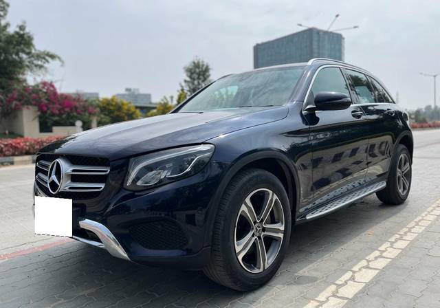 https://images10.gaadi.com/usedcar_image/3675689/original/processed_img2916216__used_car_2916216_1700207191.jpg?imwidth=6402