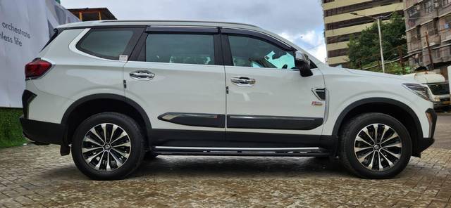 https://images10.gaadi.com/usedcar_image/3675695/original/processed_img2916219__used_car_2916219_1700207377.jpg?imwidth=6401
