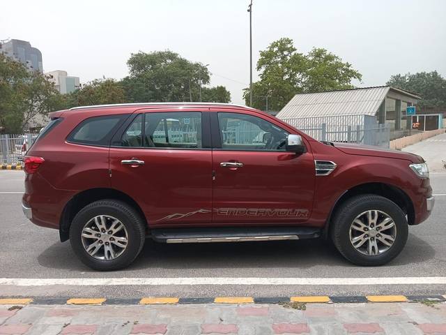 https://images10.gaadi.com/usedcar_image/3675722/original/processed_img2916236__used_car_2916236_1700208214.jpg?imwidth=6401
