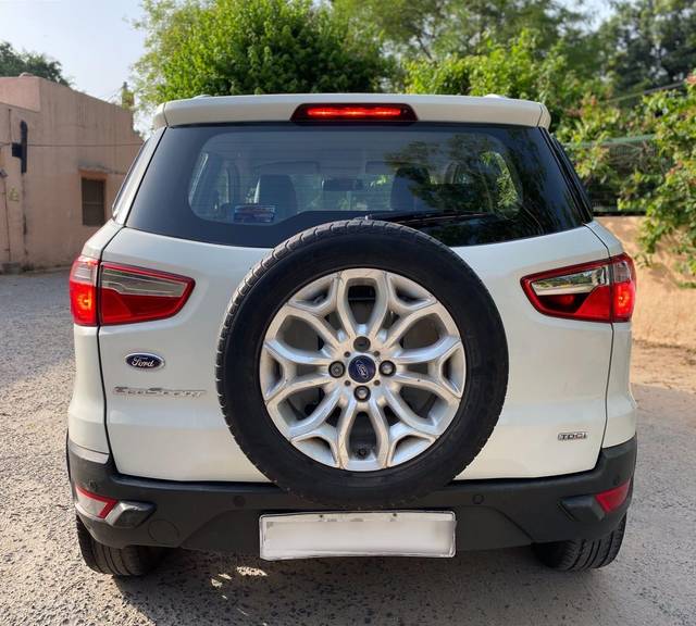 https://images10.gaadi.com/usedcar_image/3675756/original/processed_img2916259__used_car_2916259_1700208877.jpg?imwidth=6402