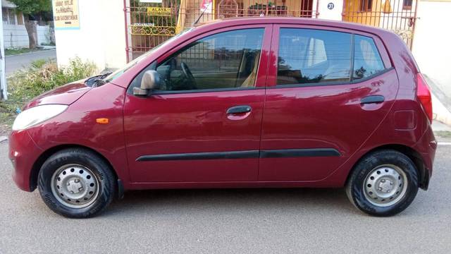 https://images10.gaadi.com/usedcar_image/3675782/original/processed_img2916273__used_car_2916273_1700209504.jpg?imwidth=6402