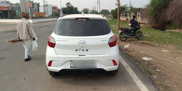 https://images10.gaadi.com/usedcar_image/3675810/original/10__VCC_1817813_96_1699602092.jpg?imwidth=6402