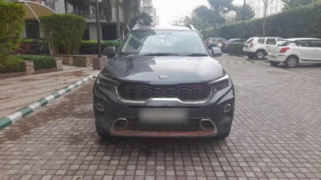 https://images10.gaadi.com/usedcar_image/3675813/original/10__VCC_1817807_94_1699602222.jpg?imwidth=6401