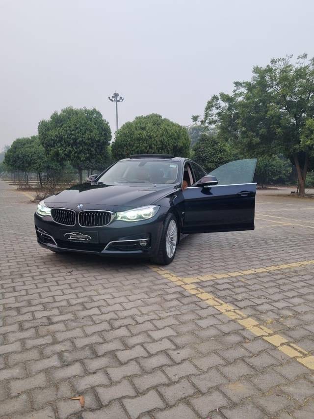 https://images10.gaadi.com/usedcar_image/3675841/original/processed_img2916308__usedcar_c0beb07f_3539_409d_bb95_415b4f6ef603_117901700207875_1700210654.jpg?imwidth=6400
