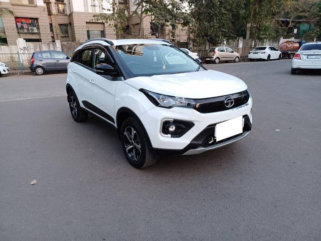 https://images10.gaadi.com/usedcar_image/3675864/original/processed_img2916322__usedcar_22a7758f_a7fc_4ae5_971b_767bed378ba0_2916322_1700211679.jpg?imwidth=6400