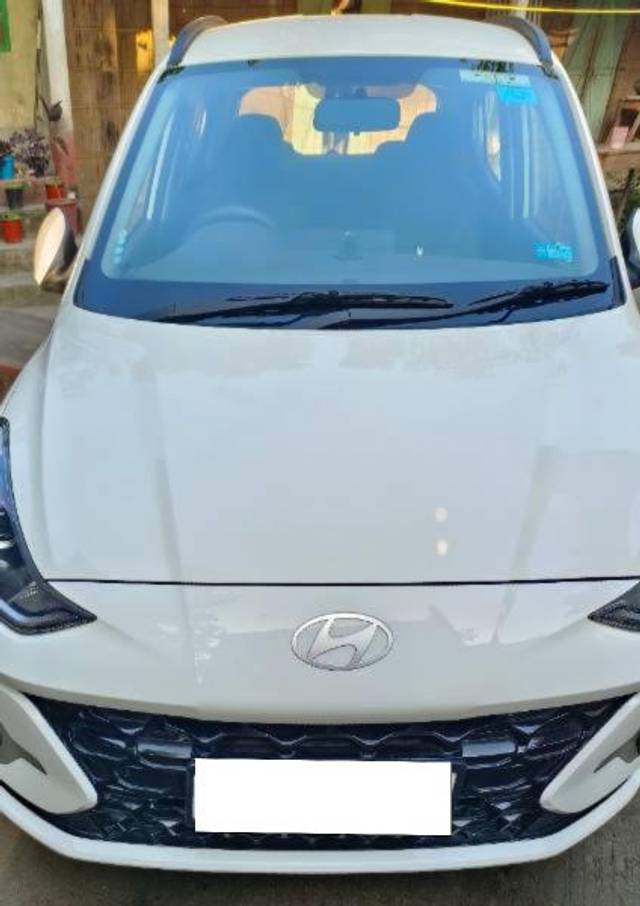 https://images10.gaadi.com/usedcar_image/3675879/original/processed_f23a72e7-bf0b-4f4c-90c0-d7f11bbb5e04.jpg?imwidth=6402