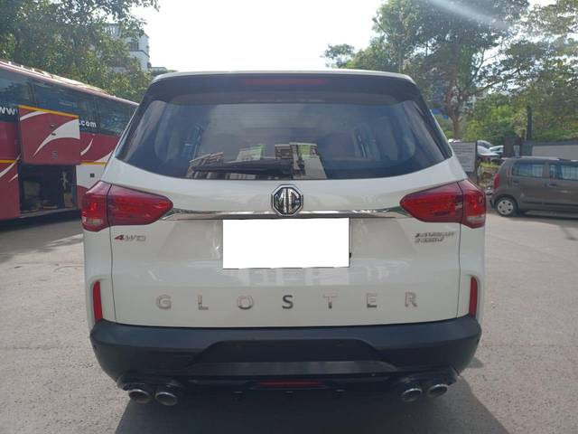 https://images10.gaadi.com/usedcar_image/3675882/original/processed_img2916336__usedcar_17087290_651d_480f_ab88_6f60fd68261e_1541700211827_1700211859.jpg?imwidth=6402