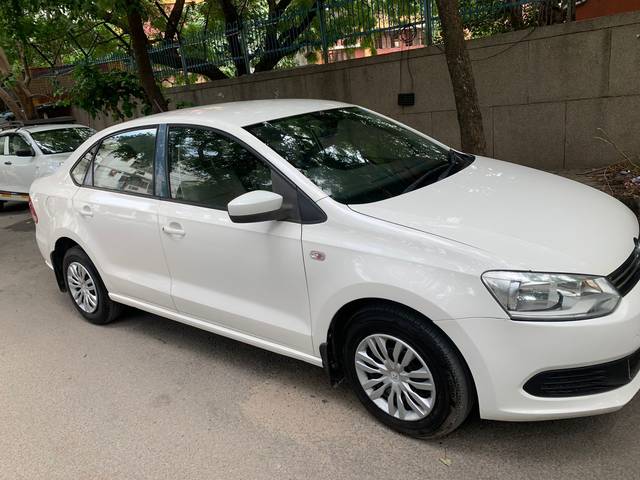 https://images10.gaadi.com/usedcar_image/3675899/original/img2916342__used_car_2916342_1700212578.jpg?imwidth=6400