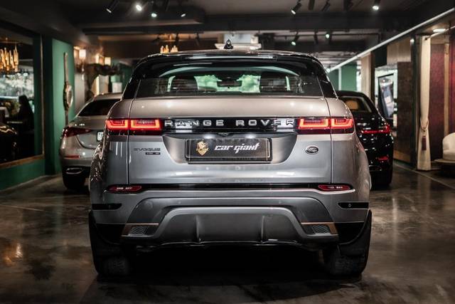 https://images10.gaadi.com/usedcar_image/3675948/original/processed_img2916370__used_car_2916370_1700214161.jpg?imwidth=6402
