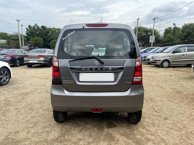 https://images10.gaadi.com/usedcar_image/3675998/original/processed_img2916396__usedcar_img_3695_2021700215727_1700215779.jpg?imwidth=6402