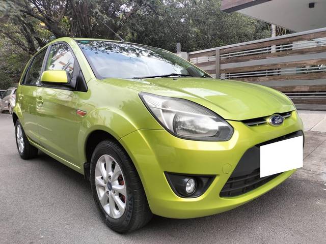 https://images10.gaadi.com/usedcar_image/3676006/original/processed_img2916402__used_car_2916402_1700216058.jpg?imwidth=6400
