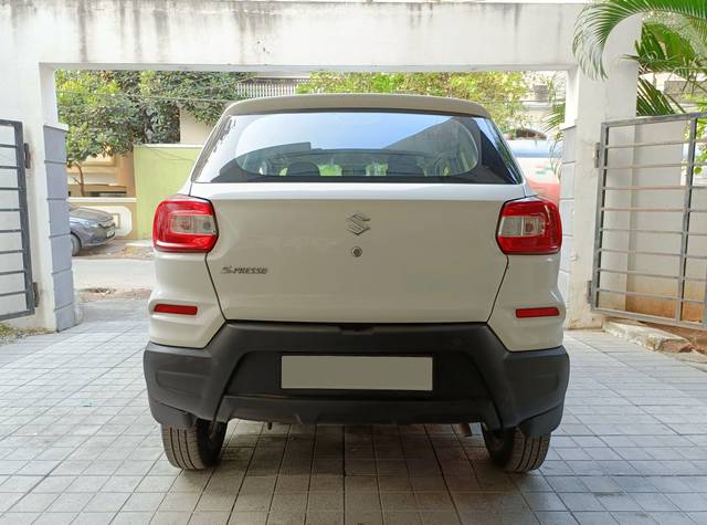 https://images10.gaadi.com/usedcar_image/3676012/original/processed_img2916405__usedcar_img20230314165818_2021700216040_1700216103.jpg?imwidth=6401