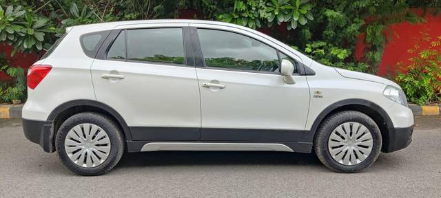 https://images10.gaadi.com/usedcar_image/3676019/original/processed_img2916408__used_car_2916408_1700216419.jpg?imwidth=6401