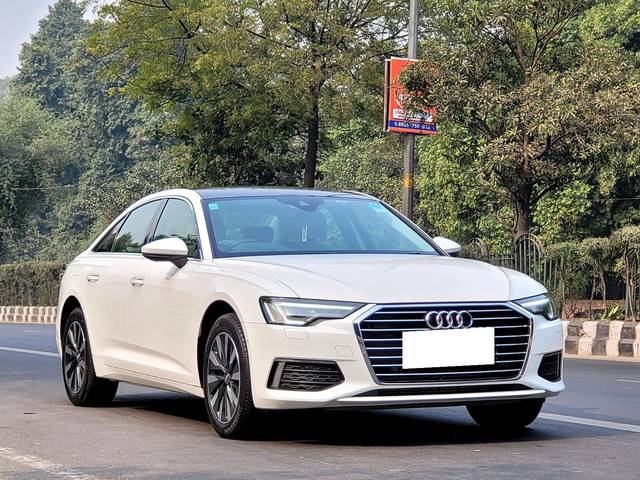 https://images10.gaadi.com/usedcar_image/3676057/original/processed_img2916433__used_car_2916433_1700218316.jpg?imwidth=6400