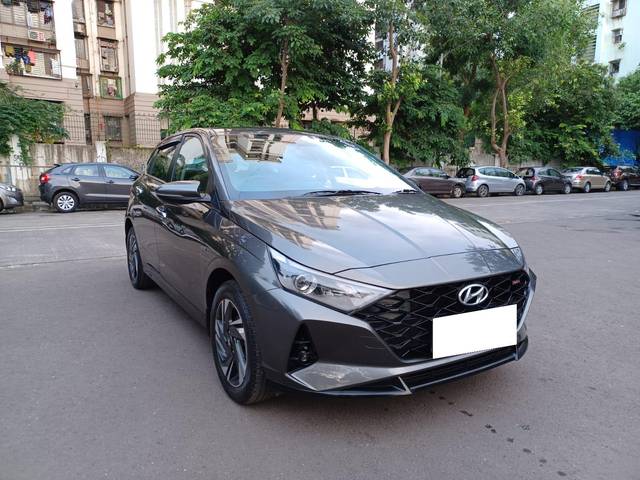 https://images10.gaadi.com/usedcar_image/3676129/original/processed_img2916471__usedcar_099324ce_502b_4750_8baa_87ff9de552bb_1541700218722_1700218779.jpg?imwidth=6400