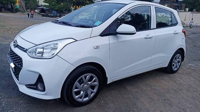 https://images10.gaadi.com/usedcar_image/3676176/original/img2916498__usedcar_whatsappimage2023_07_05at23449pm_8171700219339_1700220016.jpeg?imwidth=6400