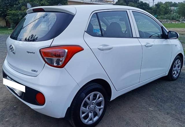 https://images10.gaadi.com/usedcar_image/3676176/original/processed_img2916498__usedcar_whatsappimage2023_07_05at23449pm_2__8171700219339_1700220015.jpeg?imwidth=6401